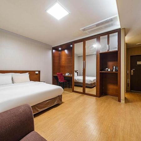 Korea Tourist Hotel Σουγόν Εξωτερικό φωτογραφία